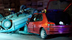 Θεσσαλονίκη: Ένας 24χρονος νεκρός και δύο 23χρονοι δίδυμοι σοβαρά τραυματίες σε τροχαίο