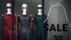 Μέχρι πότε θα ισχύουν οι χειμερινές εκπτώσεις