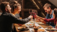 Τρώμε στα πιο hot εστιατόρια της Αθήνας με menus κάτω από 40€/άτομο