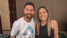 «Βόμβα» από βραζιλιανικά Μέσα: Ο Μέσι απάτησε την Αντονέλα με γνωστή δημοσιογράφο από την Αργεντινή