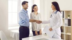 Γονιμότητα: Δύο συχνές παθήσεις που επηρεάζουν την ποιότητα του σπέρματος – Πώς αντιμετωπίζονται