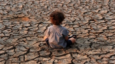 Κλιματική αλλαγή: Πώς επηρεάζει τα παιδιά - «Ένα στα 3 εκτίθεται σε ακραία καιρικά φαινόμενα»