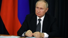 Ρωσία: Ο Πούτιν προτρέπει τις γυναίκες να κάνουν πάνω από οκτώ παιδιά