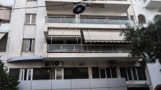 Αθήνα: «Φώναζε βοήθεια» λέει η νεαρή που βρήκε στο μπαλκόνι της την 35χρονη Κινέζα