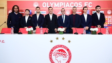  Ολυμπιακός: Με αυτούς τους πέντε συνεργάτες του θα δουλέψει ο Καρβαλιάλ 