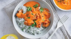 Κοτόπουλο σε ινδική σάλτσα με ελληνικό στραγγιστό γιαούρτι