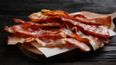 Μπέικον: Γιατί να μην το αποθηκεύουμε στην αρχική του συσκευασία, μετά το άνοιγμα;