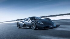 Ρωσικό supercar με έμπνευση από τους αγώνες