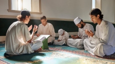 Γερμανία: Μουσουλμάνοι μαθητές ήθελαν να επιβάλουν τη Σαρία στο σχολείο τους με... λιθοβολισμό για τους παραβάτες