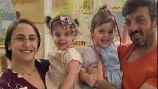 Ισραηλινή μητέρα με 3χρονα δίδυμα περιγράφει τη φρίκη της αιχμαλωσίας στη Γάζα: «Είναι ρωσική ρουλέτα»