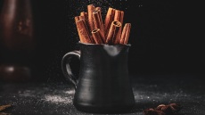 Τα 9 μπαχαρικά που χρησιμοποιούμε τα Χριστούγεννα