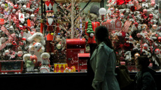 Έρχεται το «καλάθι του Άη Βασίλη» - Ποια παιχνίδια θα περιλαμβάνει