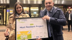 Άρωμα Ελλάδας στις Βρυξέλλες: Κορυφαία αγρότισσα για το 2023 η νεαρή Χιώτισσα, Αργυρώ Κουτσουράδη