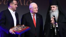 ΠΑΕ Ολυμπιακός: Προσφορά αγάπης στην Ιερά Μητρόπολη Πειραιώς