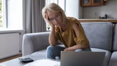 Ένας στους 10 Έλληνες βάζει βαθιά το χέρι στην τσέπη για δαπάνες υγείας