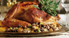 Γαλοπούλα με κιμά και κάστανα