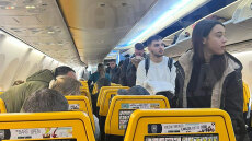 Ουγγαρία: Τέλος στην περιπέτεια των 100 Ελλήνων στη Βουδαπέστη - Πέταξαν για Αθήνα μετά από 21 ώρες