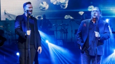 Βασίλης Καρράς: Σημάδεψε τα πρώτα μας ξενύχτια, τους πρώτους μας έρωτες και δεν θα ξεχαστεί ποτέ, λέει ο Μενιδιάτης