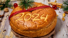 Βασιλόπιτα κέικ ή τσουρέκι; Τι προτιμούν οι αναγνώστες του Olivemagazine.gr 