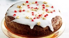 Βασιλόπιτα με καρύδια, ξερά φρούτα και μπαχαρικά