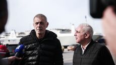 «Γεύματα αγάπης» για τους άστεγους του Πειραιά - «Είναι μια δράση ανθρωπιάς», το μήνυμα Μώραλη 