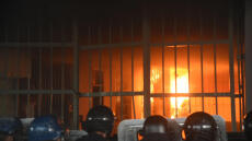 Παραγουάη: Ένας νεκρός και ένας αγνοούμενος από φωτιά σε φυλακή της Ασουνσιόν