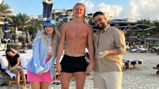 Έρλινγκ Χάαλαντ: Είναι τραυματίας και κάνει... αποθεραπεία στις παραλίες του Ντουμπάι - Δείτε βίντεο