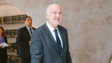 Νομοσχέδιο Φλωρίδη: Στους δικηγόρους μεταφέρονται αρμοδιότητες των δικαστηρίων