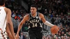 Γιάννης Αντετοκούνμπο: Ηρωική εμφάνιση με 48 πόντους, ισοφάρισε ρεκόρ του Τζαμπάρ αλλά οι Μπακς έχασαν