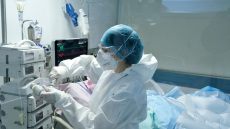 ΕΟΔΥ: Πέντε θάνατοι ασθενών με Covid, 8 διασωληνωμένοι - Ένας θάνατος από γρίπη