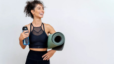 Κατακράτηση υγρών: Μπορούμε να απαλλαγούμε από το ενοχλητικό πρήξιμο με 5 απλά βήματα