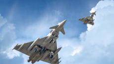 Βρετανικά μαχητικά αναχαίτισαν ρωσικά πολεμικά αεροσκάφη στη Βαλτική