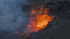 Ισλανδία: Η μετεωρολογική υπηρεσία ανακοίνωσε ότι ξεκίνησε έκλυση ηφαιστειακού μάγματος