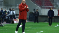 Κάρλος Καρβαλιάλ: Αποθέωσε τον Μουρίνιο μετά την απόλυσή του τη Ρόμα ο προπονητής του Ολυμπιακού - Φωτογραφία 