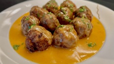 Κεφτεδάκια Μακάλο