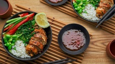 Happy Buddha: 180 συνταγές του Βαγγέλη Δρίσκα από τα ταξίδια του στην Ασία