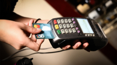 ΑΑΔΕ: Έκρηξη ανώνυμων και επώνυμων καταγγελιών για φοροδιαφυγή και «μαϊμού» αποδείξεις