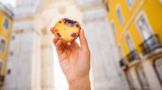 Pasteis de nata: τα πορτογαλικά ταρτάκια που λάτρεψε η Έμα Στόουν στο Poor Things