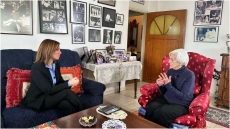 Μεγάλη Εικόνα: Η Νίκη Λυμπεράκη συναντά τη Χαρίτα Μάντολες και τη Δέσποινα Μπεμπεδέλη