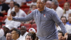  Μιλγουόκι Μπακς: Ανακοίνωσε τον Ντοκ Ρίβερς η ομάδα του Αντετοκούνμπο 