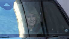 Καμίλα: Επισκέφτηκε τον Κάρολο στο νοσοκομείο για τρίτη φορά