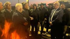 Στα μπλόκα των αγροτών ο Μεϊμαράκης - «Θα δώσουμε μάχη για τα αιτήματα σας στην Ευρώπη»