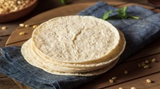 Φτιάχνουμε μόνοι μας τορτίγιες στο πι και φι