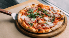 9 διευθύνσεις για φανταστική πίτσα στην Αθήνα