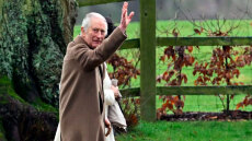 Ο Κάρολος πήγε σήμερα εκκλησία: Το συγκινητικό νεύμα και το ευχαριστώ προς τον βρετανικό λαό 