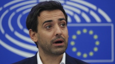 Δασμοί Τραμπ: Η ευρωπαϊκή απάντηση στους δασμούς Τραμπ πρέπει να είναι αναλογική, είπε ο επίτροπος Σεζουρνέ