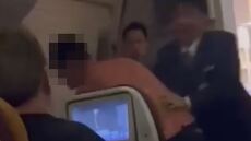 Χάος σε πτήση της Thai Airways: Βρετανός έσπασε την πόρτα της τουαλέτας και γρονθοκόπησε αεροσυνοδό - Δείτε βίντεο