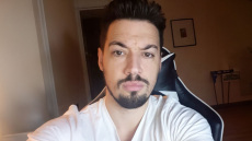 Αθωώθηκε ο YouTuber Hayate - «Τα δικαστήρια αποφασίζουν με γνώμονα αποκλειστικά το υλικό των δικογραφιών» λέει ο Σάκης Κεχαγιόγλου