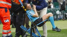 Η σοκαριστική στιγμή που βοηθός διαιτητή στην Ισπανία συγκρούεται με... κάμερα - Δείτε βίντεο