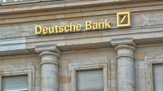 Γερμανία: Η Deutsche Bank αυξάνει την υποχρεωτική παρουσία στο γραφείο - Έντονες αντιδράσεις εργαζομένων